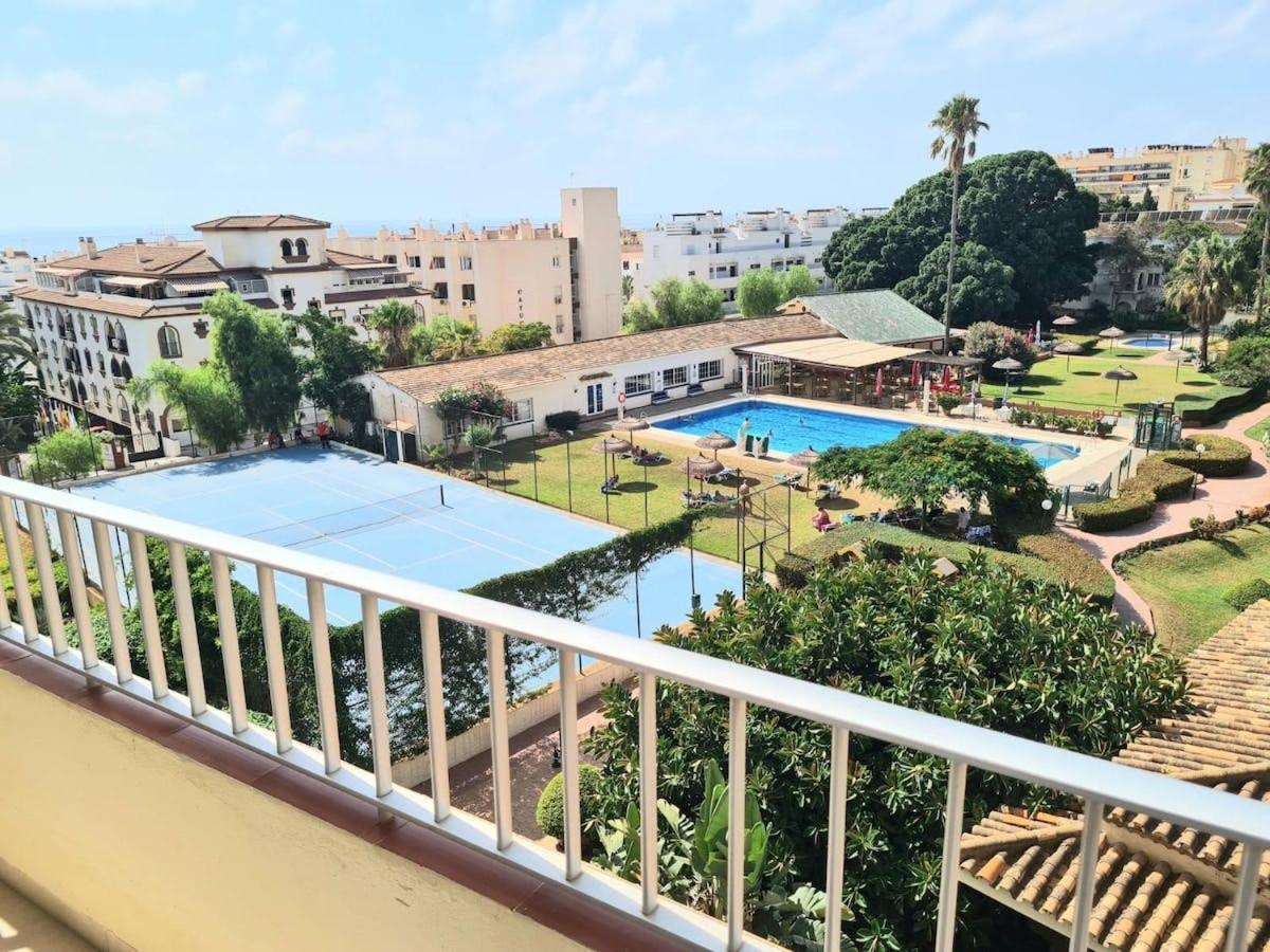 Apartamento Moderno Y Con Estilo En La Carihuela Torremolinos Esterno foto