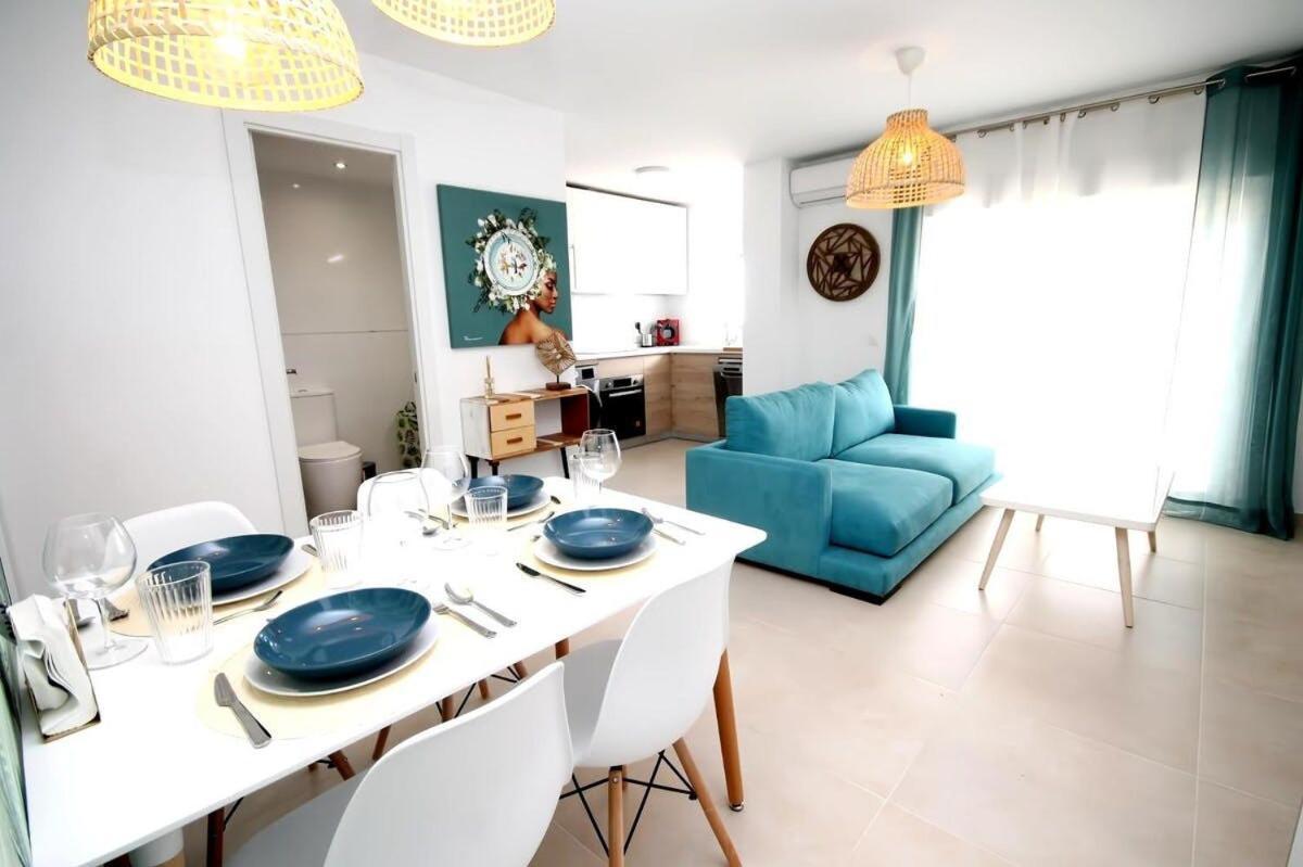 Apartamento Moderno Y Con Estilo En La Carihuela Torremolinos Esterno foto