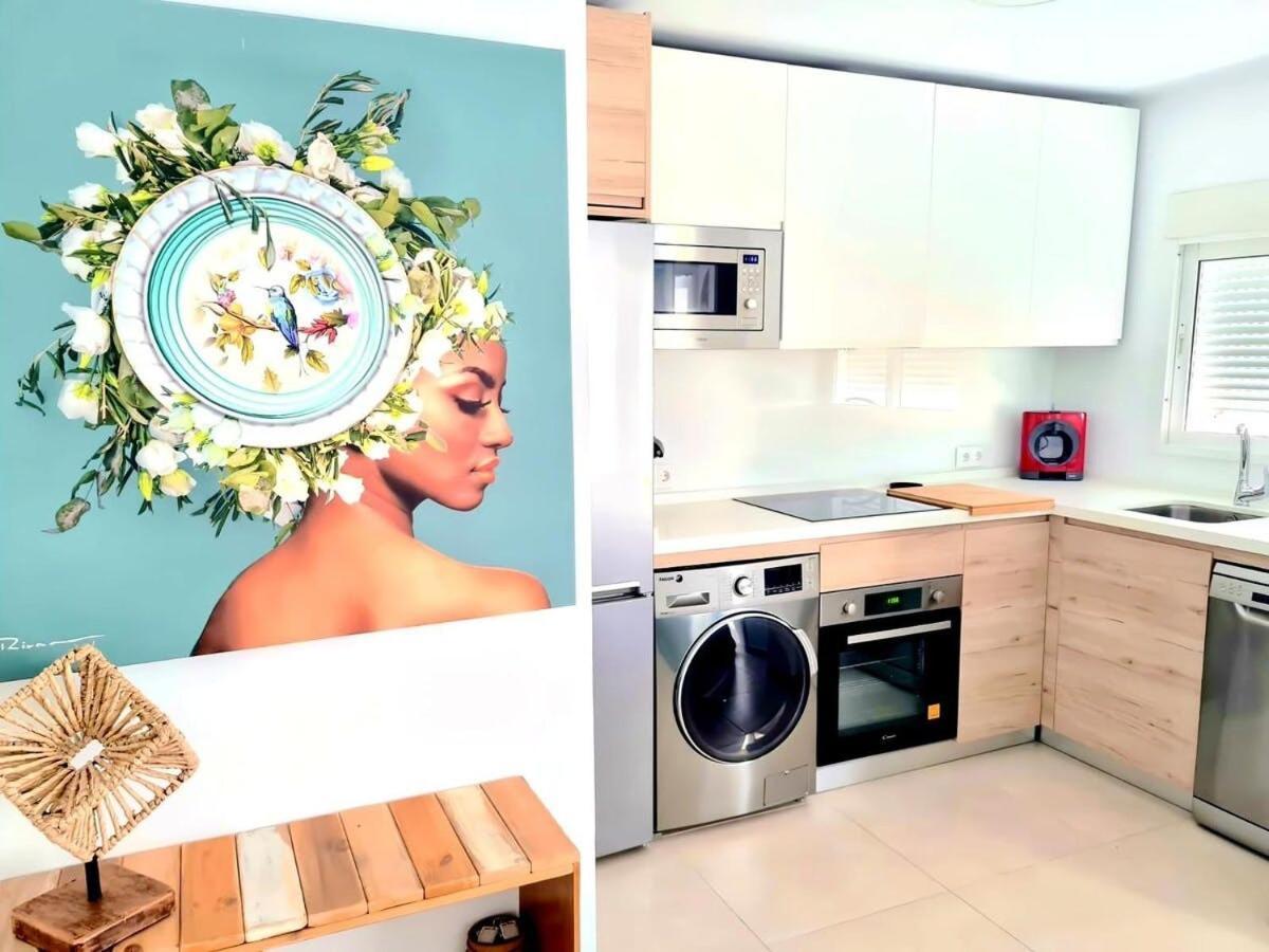 Apartamento Moderno Y Con Estilo En La Carihuela Torremolinos Esterno foto